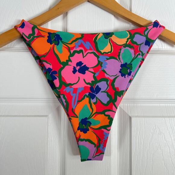 Skatie• ‘Kelly’ Bikini Bottoms in KIHEI Print - Picture 3 of 17